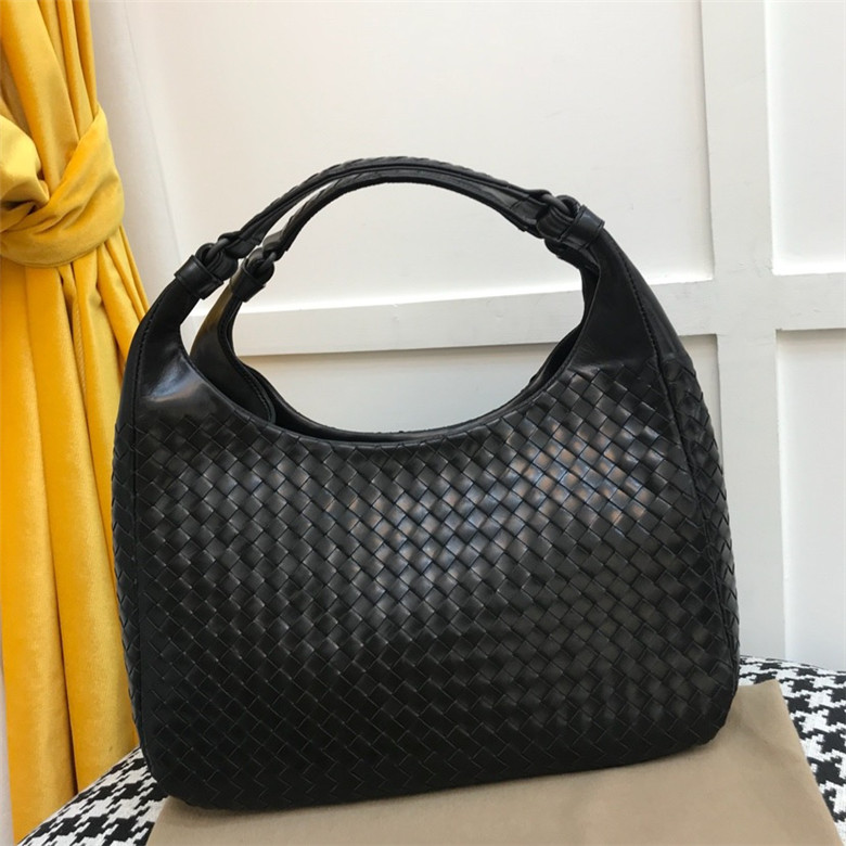 보테가 토트&숄더백 BV6097