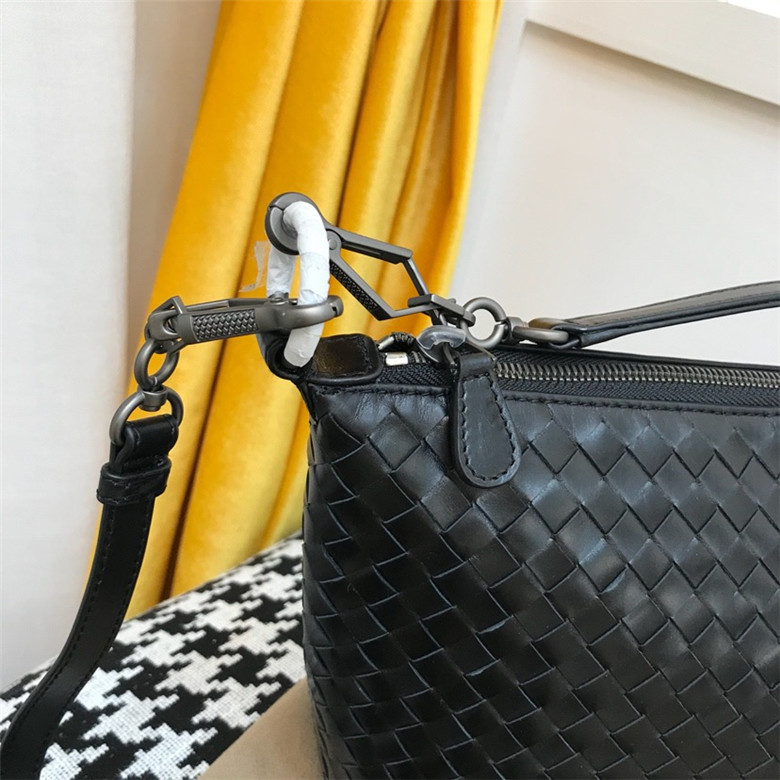 보테가 토트&숄더백 BV7703