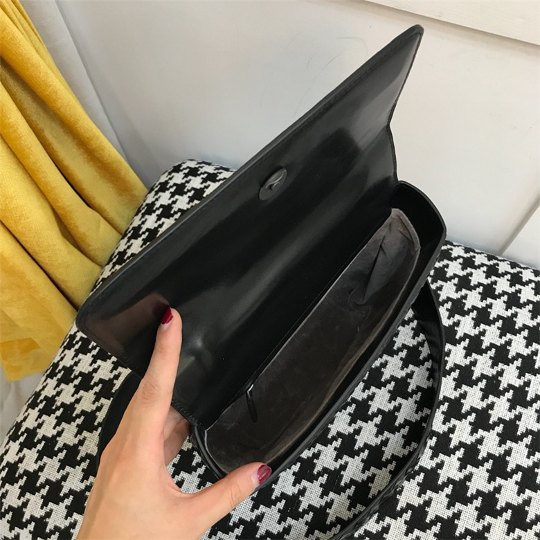 보테가 알룸나백 BV9235