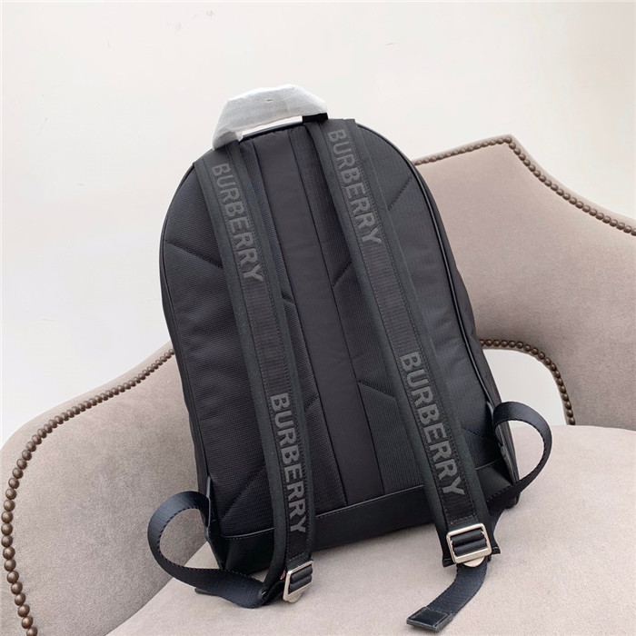 Burberry 버버리 나일론 백팩 B197810-3 신상