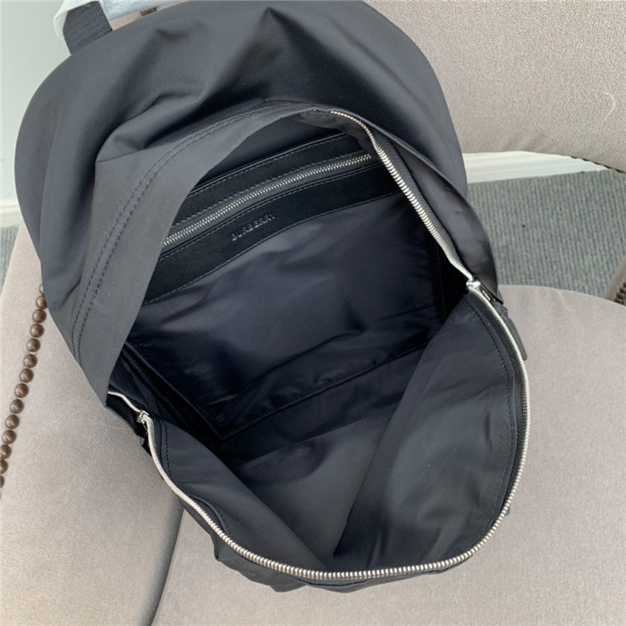 Burberry 버버리 나일론 백팩 B197810-3 신상