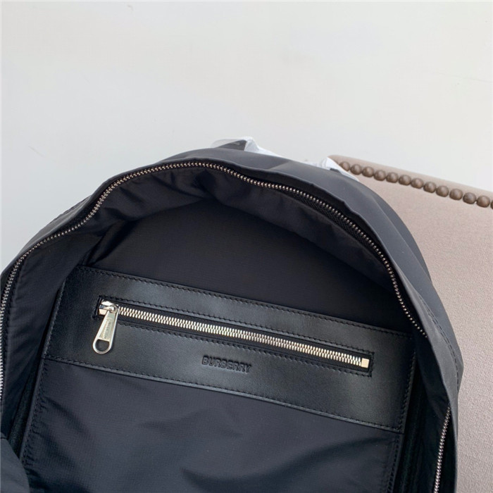Burberry 버버리 나일론 백팩 B197810-3 신상