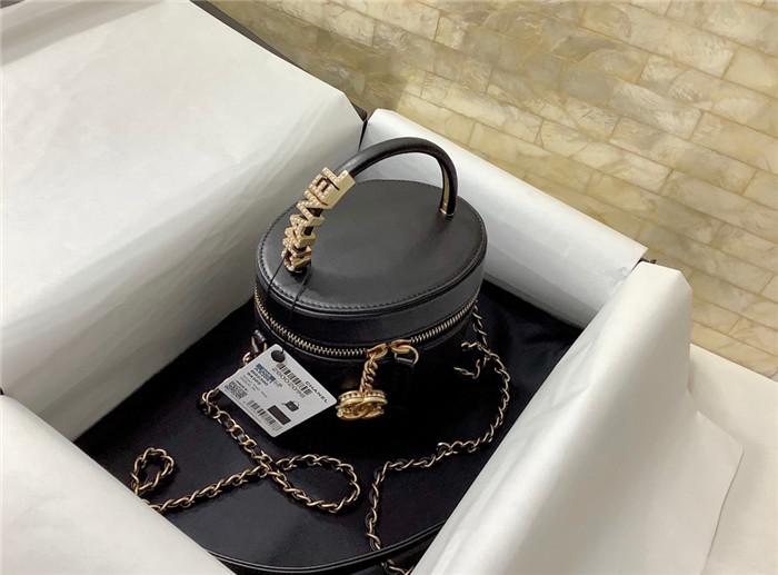CHANEL 샤넬 미니 버킷백 AS2061 신상