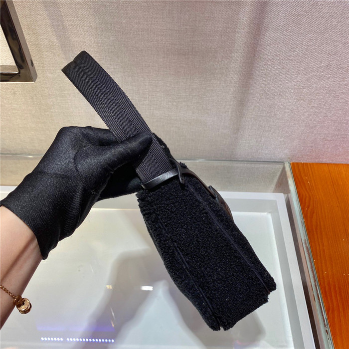 PRADA 프라다 호보백 NE515 신상