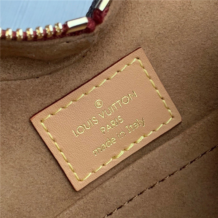 Louis Vuitton 루이비통 게임 온 쾨르 M57456 신상