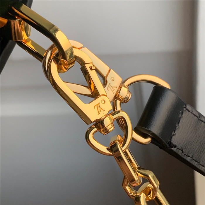 Louis Vuitton 루이비통 게임 온 도핀백 MM / M57448 신상