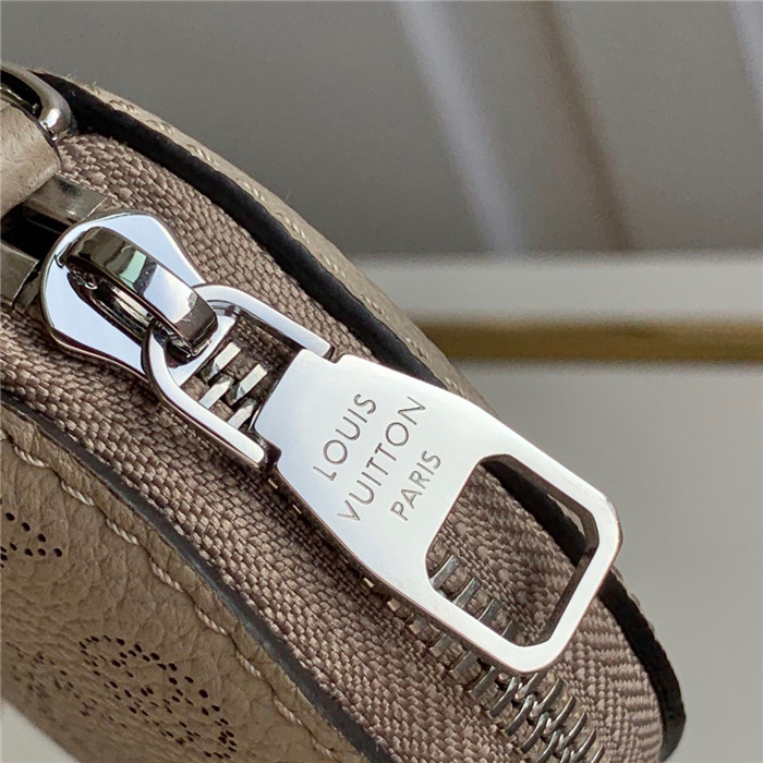 Louis Vuitton  루이비통 마히나 벨라 버킷백 M57070 신상