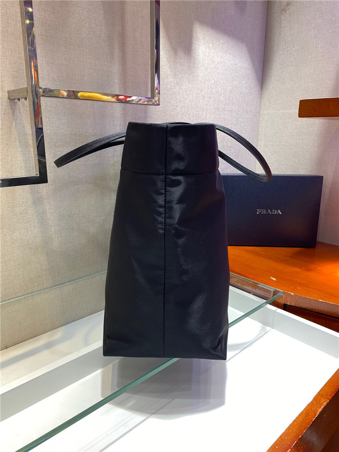 PRADA 프라다 나일론 쇼핑백 1BG107 신상