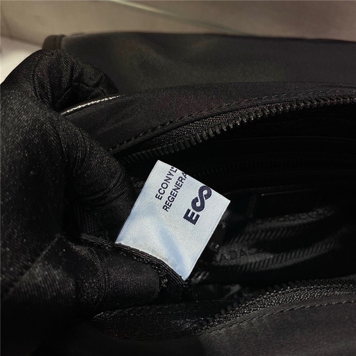 PRADA 프라다 나일론 숄더백 2VD039 신상