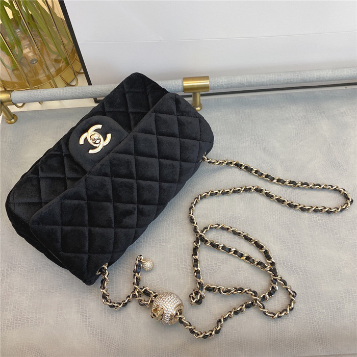 CHANEL 샤넬 골드볼 쁘띠삭 미니 플랩백 18CM AS1786 신상