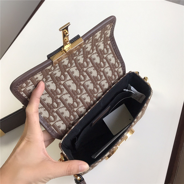 Dior 디올 미니 몽테인백 17CM D63200 신상