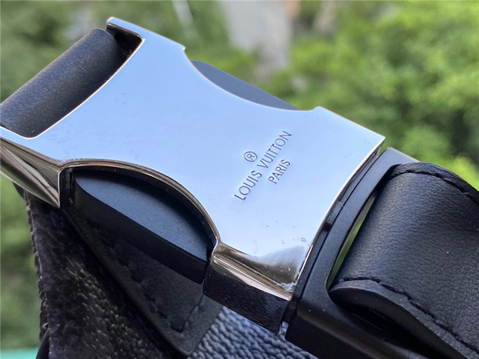 Louis Vuitton 루이비통 디스커버리 범백 M57276 신상