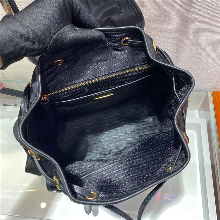 PRADA 프라다 나일론 백팩 1BZ677 신상