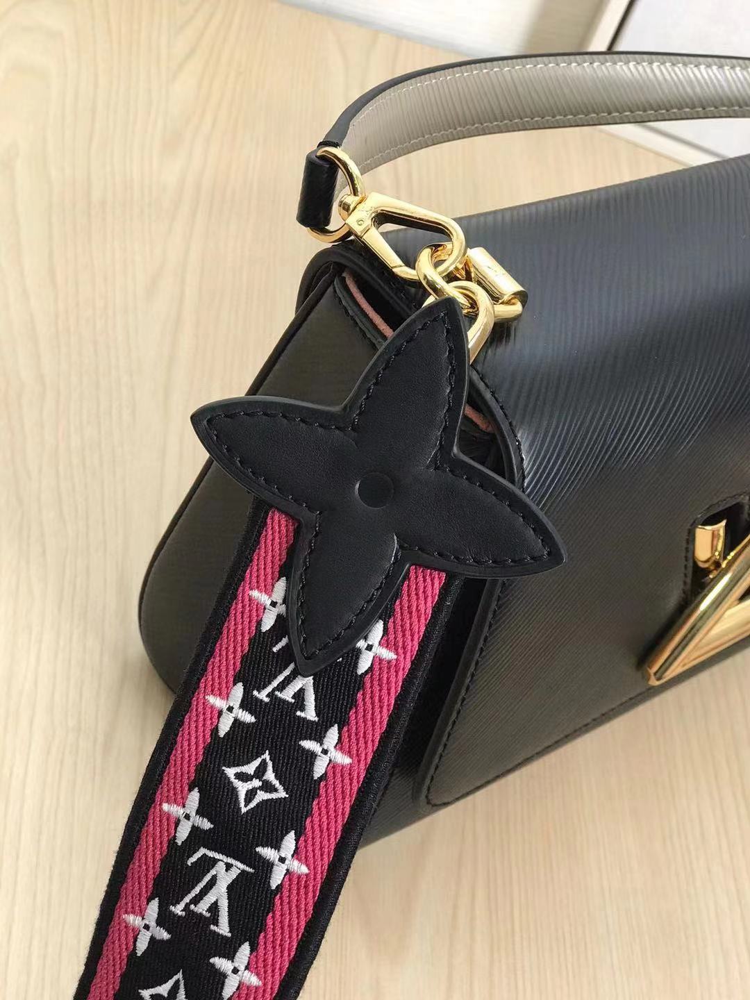  Louis Vuitton 루이비통 트위스트 MM M55677