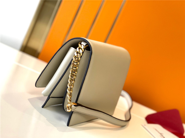 FERRAGAMO 페레가모 미니 트리폴리오백 F621015-2 /신상
