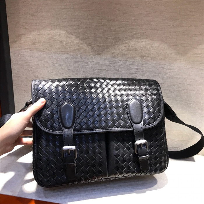 Bottega Veneta  보테가베네타 남성용 크로스백 BV30699 /신상