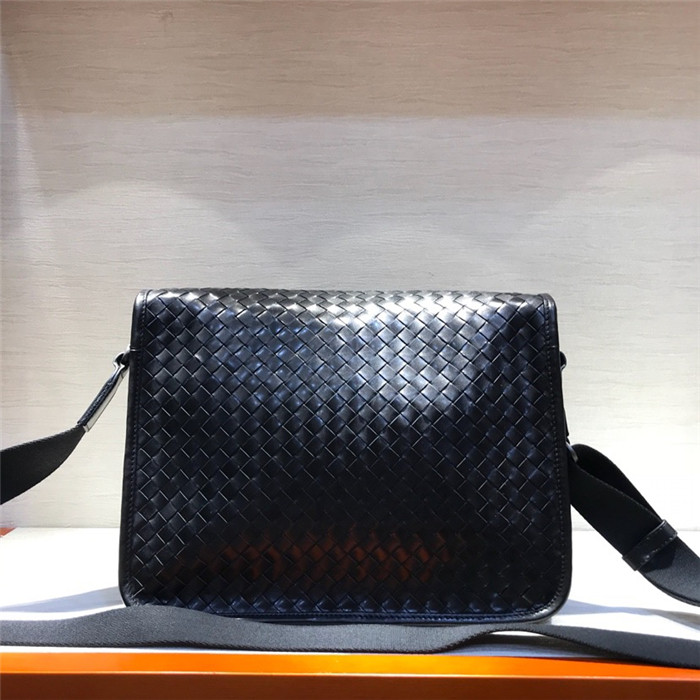 Bottega Veneta  보테가베네타 남성용 크로스백 BV30699 /신상