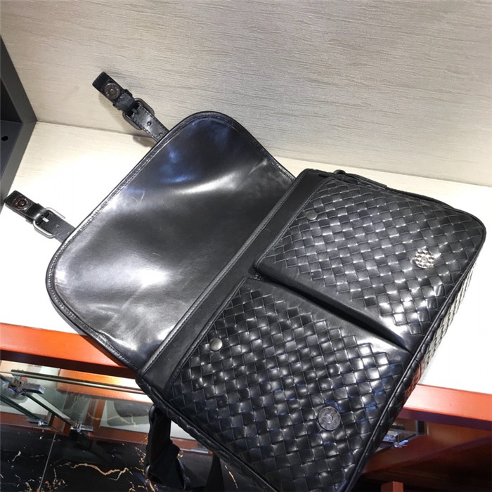 Bottega Veneta  보테가베네타 남성용 크로스백 BV30699 /신상