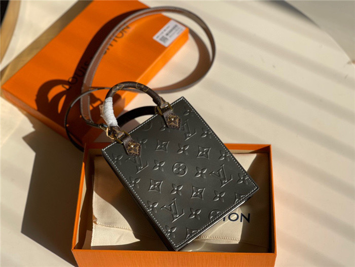 Louis Vuitton 루이비통 베르니 쁘띠 삭 플라 M90564 /신상