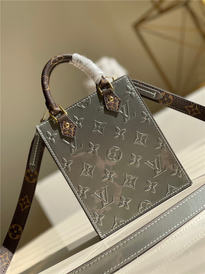 Louis Vuitton 루이비통 베르니 쁘띠 삭 플라 M90564 /신상