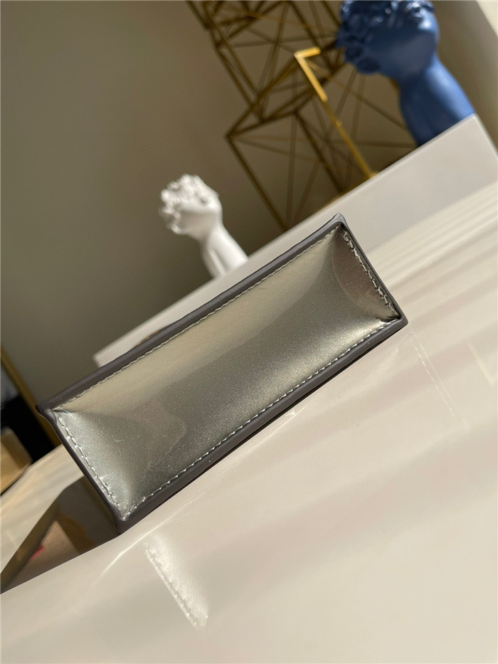 Louis Vuitton 루이비통 베르니 쁘띠 삭 플라 M90564 /신상