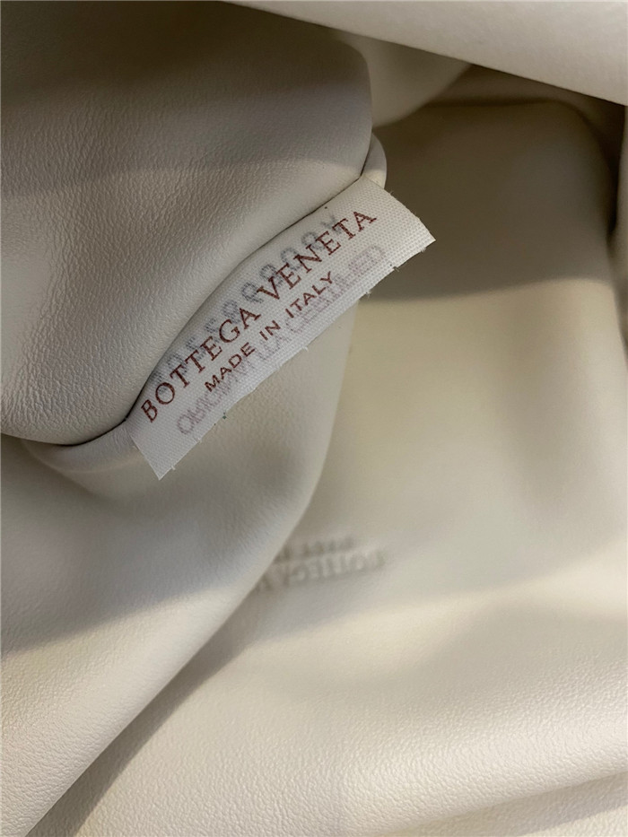 Bottega Veneta 보테가 베네타 힙색 B69887-2/신상