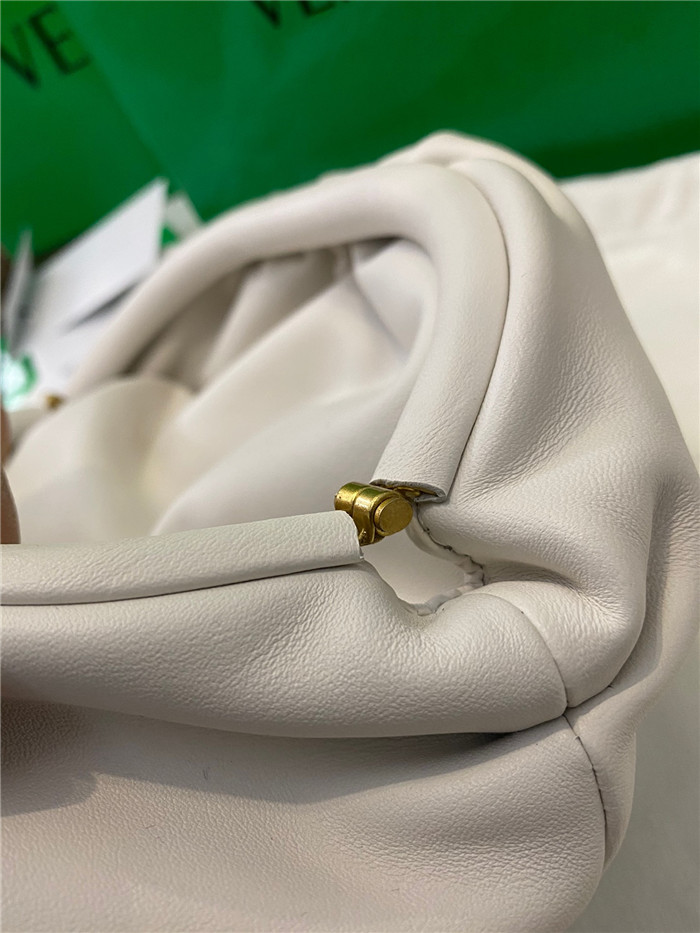 Bottega Veneta 보테가 베네타 힙색 B69887-2/신상