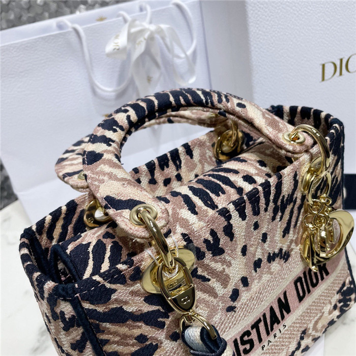 Dior 디올 레이디 D-라이트백 M0565 /신상