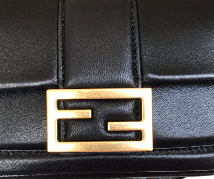 Fendi  펜디 미니 바케트백 F8045-2
