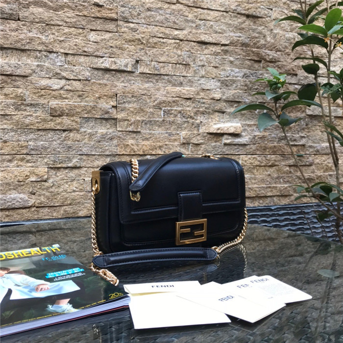 Fendi 펜디 미듐 바케트백 F8783-2