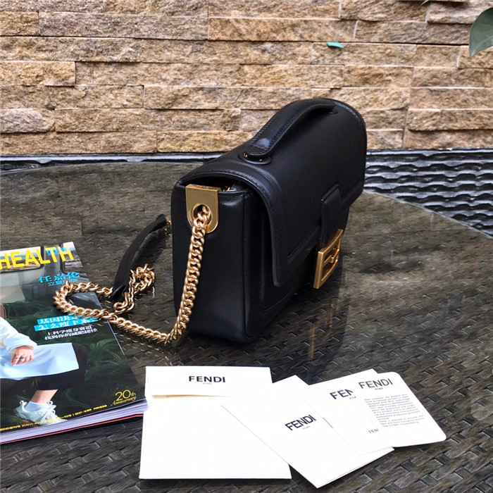 Fendi 펜디 미듐 바케트백 F8783-2