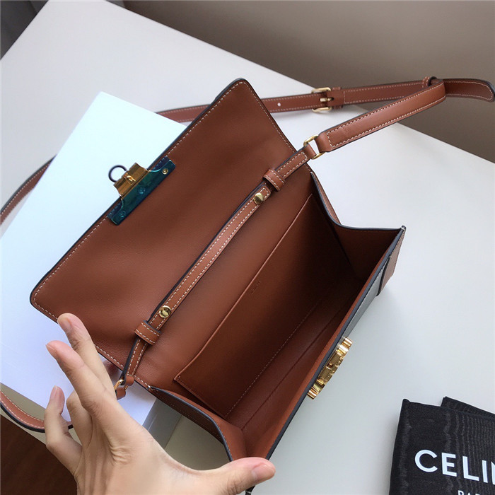 Celine 셀린느 트리옴페 WOC C195263