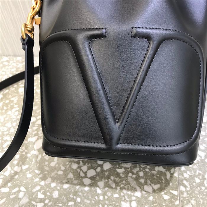VALENTNIO    발렌티노 버킷백 V2600-2