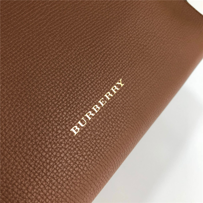 Burberry  버버리 THE CANTER 백