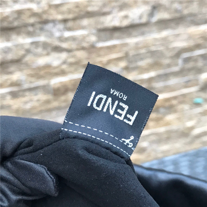 Fendi 펜디 숄더&크로스백 미듐