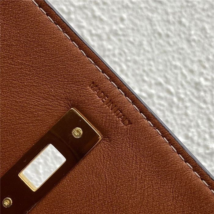 Celine 셀린느 스무스 카프스킨 버킷백
