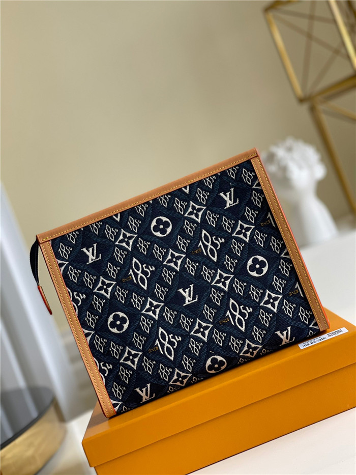 Louis Vuitton  루이비통 SINCE 1854 포쉐트 토일레트