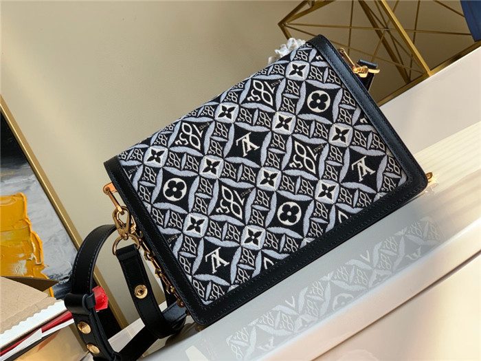 Louis Vuitton   루이비통 1854 도핀 MM