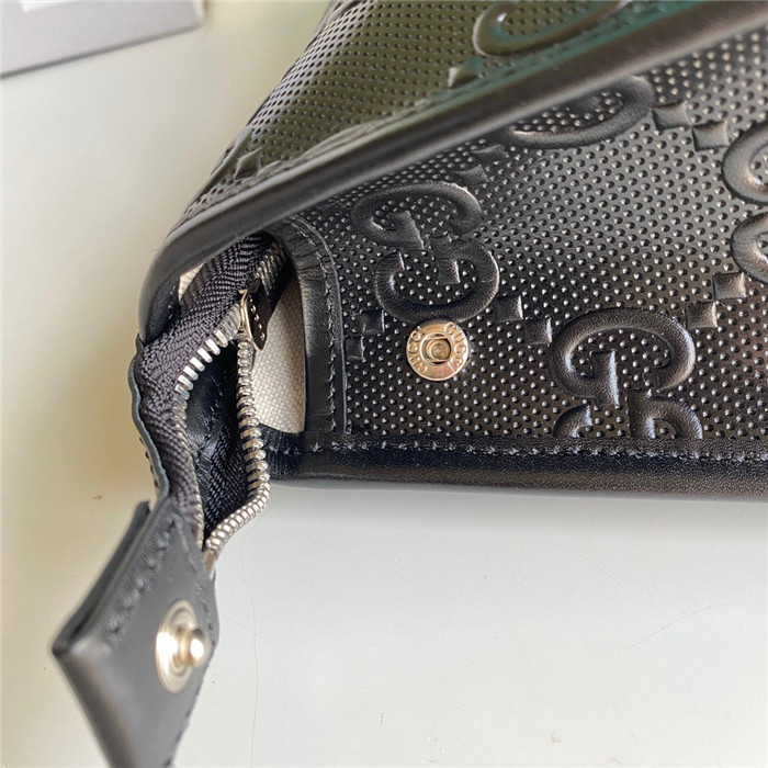 GUCCI 구찌 GG 엠보스 파우치