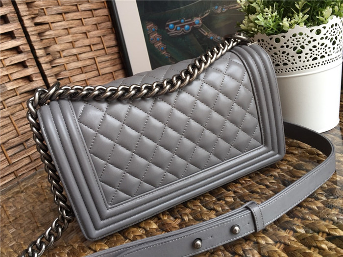 Chanel 샤넬 리보이백 25CM