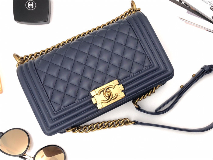 Chanel 샤넬 리보이백 25CM