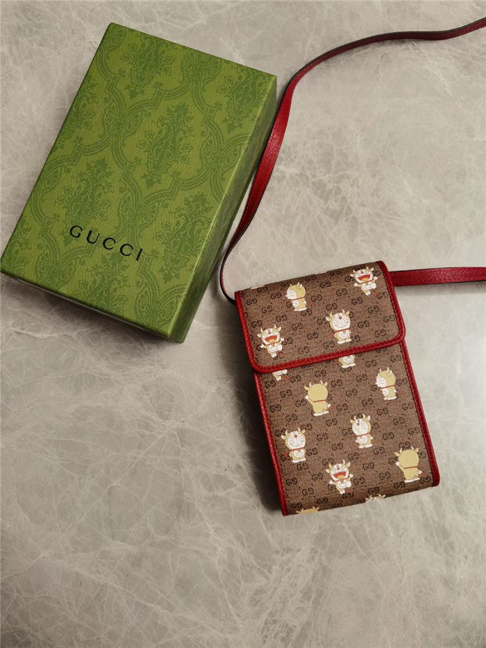 Gucci 구찌 도라에몽 미니 크로스백 647805 2021/신상