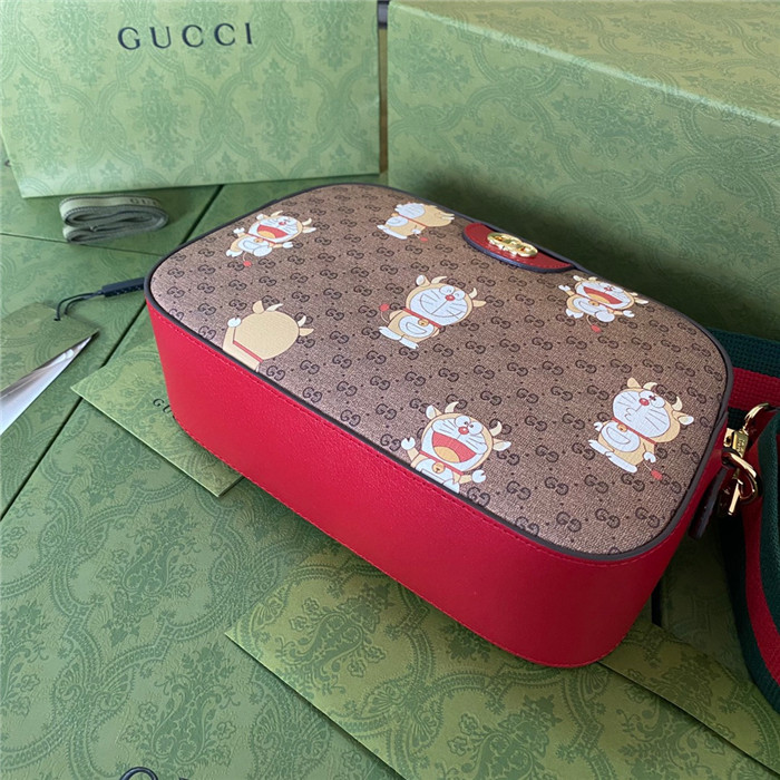 Gucci 구찌 GG 수프림 메신저백 574886 2021/신상