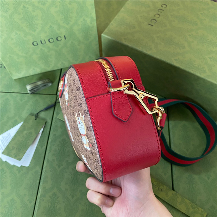 Gucci 구찌 GG 수프림 메신저백 574886 2021/신상