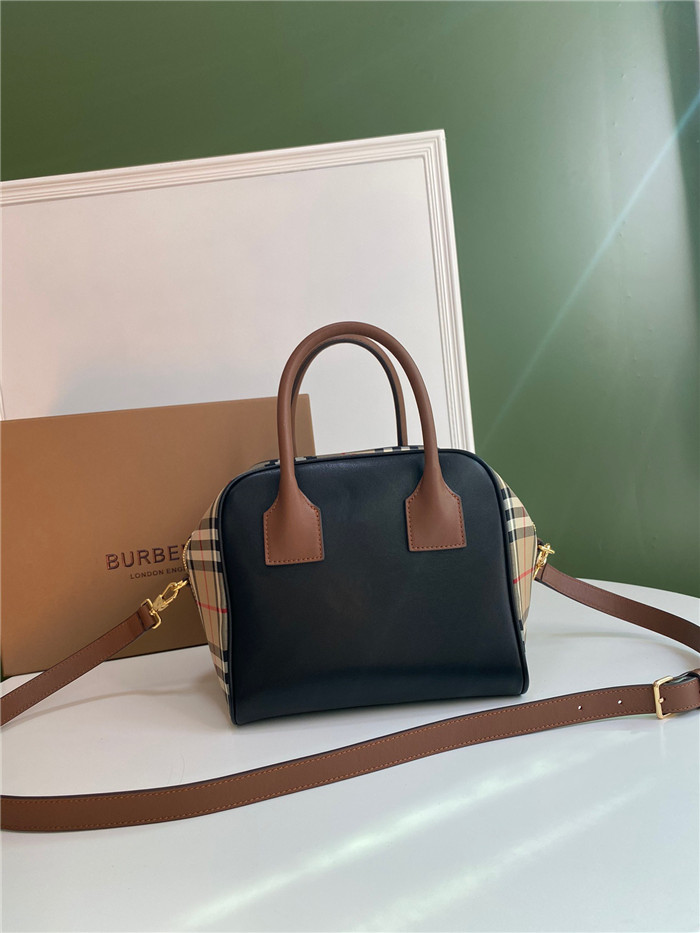 Burberry 버버리 큐브백 라지 B410770 2021/신상 (4컬러)