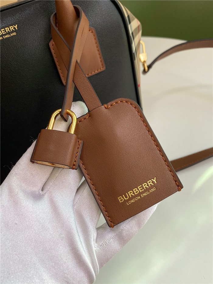 Burberry 버버리 큐브백 라지 B410770 2021/신상 (4컬러)