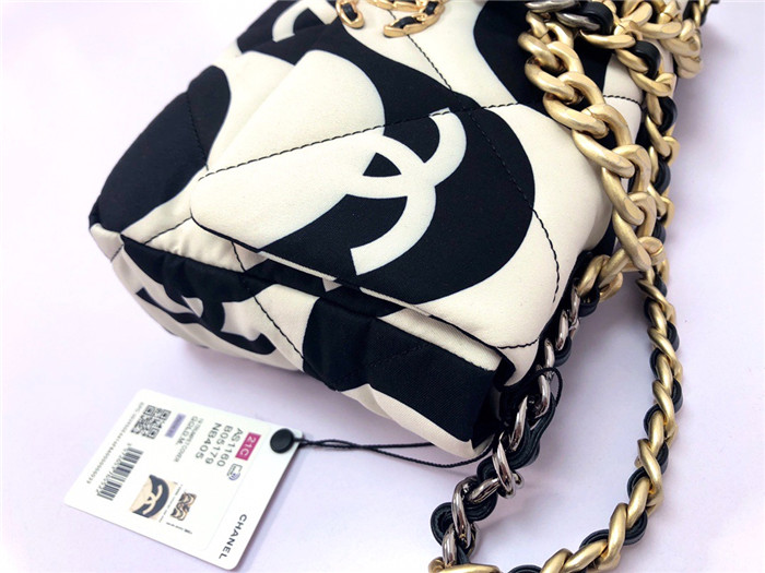Chanel 샤넬 19 플랩백 AS31854 2021/신상