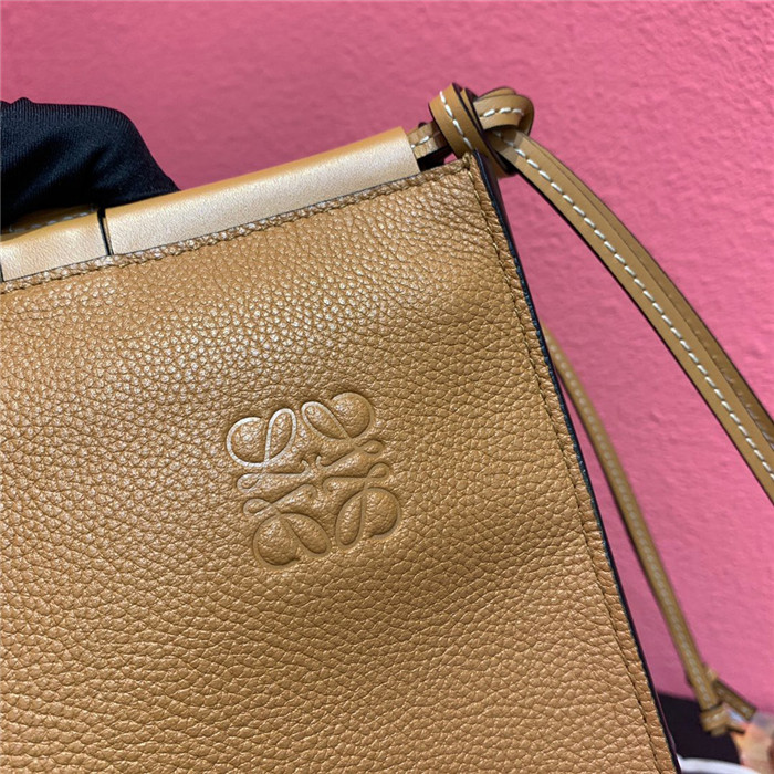Loewe 로에베 쿠션 토트백 L00120-3 2021/신상 (2컬러)