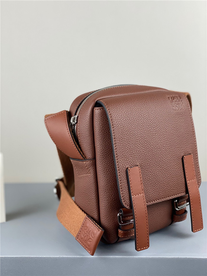 LOEWE 로에베 크로스백 L18210