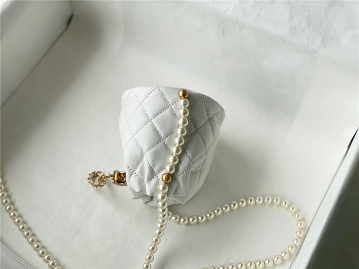 chanel  샤넬 진주 체인 드로스트링 버킷백